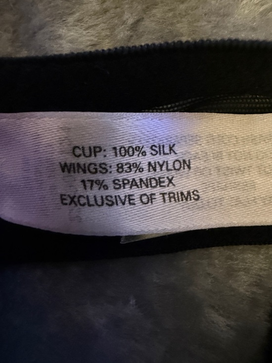 Victoria's Secret Burgundy and Black Lace Push-Up Bra - Picture 3 of 12